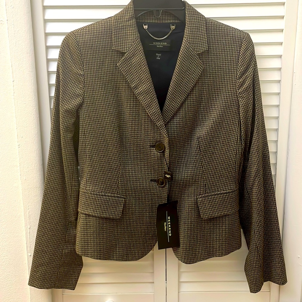 New Maxmara weekend classic check short jacket size 6, run little small